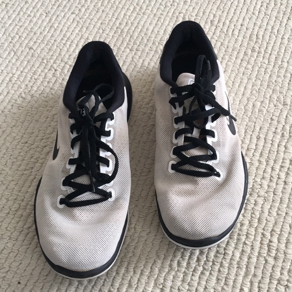 Nike Flex Supreme TR5 running shoes - Picture 2 of 6